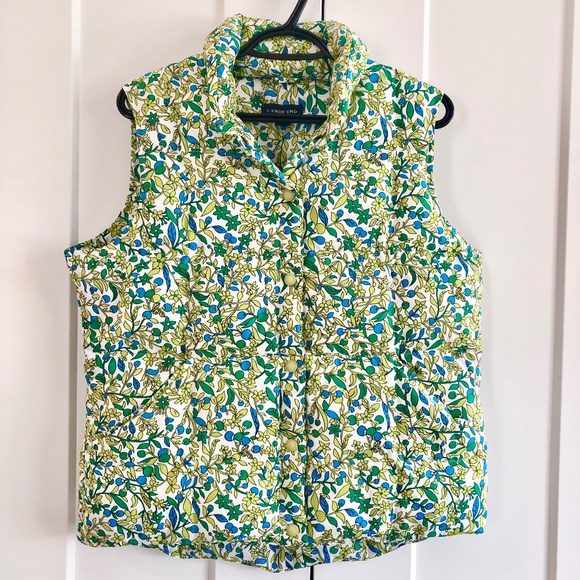 Lands End, Down Filled, Puffer Vest, Floral Jacket, Sz Med, Excellent Condition - Picture 1 of 11